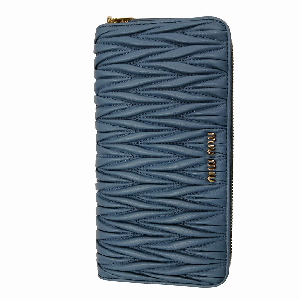 未使用品 ミュウミュウ miumiu 箱付き 長財布 ロゴ入り 金金具 無地 