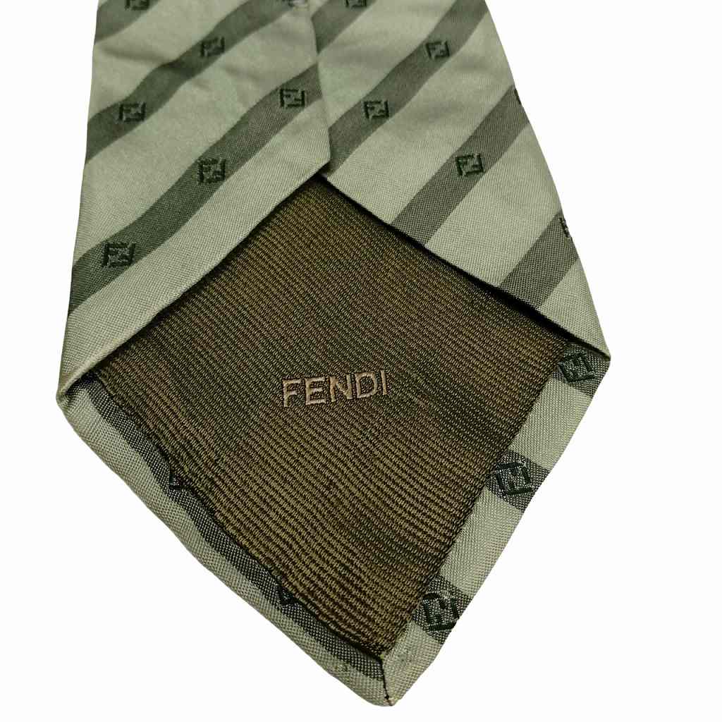 FENDI ネクタイ ハイブランド ソリッド グリーン FENDI ネクタイ ハイブランド ソリッド グリーン フェンディ