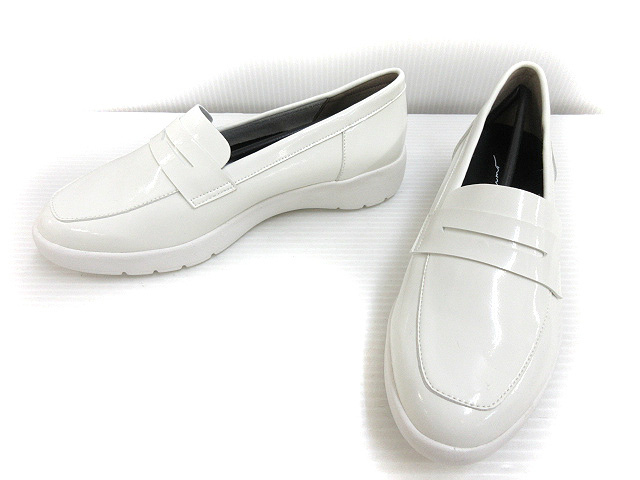 未使用品 ニューモ Newmo ローファー 厚底 クラリーノ ストレッチ エナメル調 22 0 ホワイト 白 シューズ 靴 レディース 051 ベクトルパーク