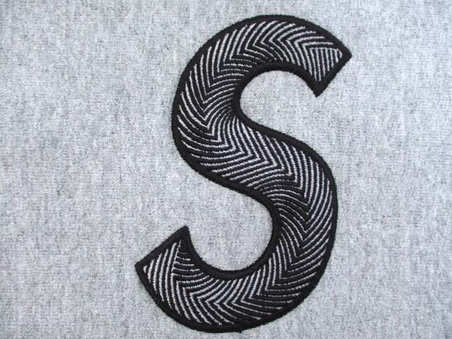 supreme シュプリームSロゴエスロゴパーカーグレー