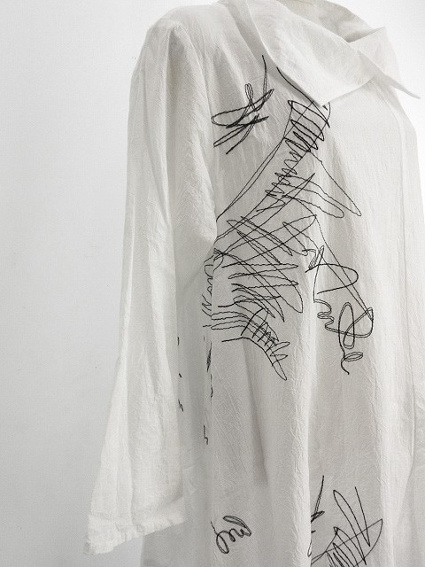 近年✦ฺ慈雨 センソユニコ フレアシャツ　しわ加工　ホワイト 40 楽天市場】慈雨 ジウ Sensounicoセンソユニコ 総柄 ロング