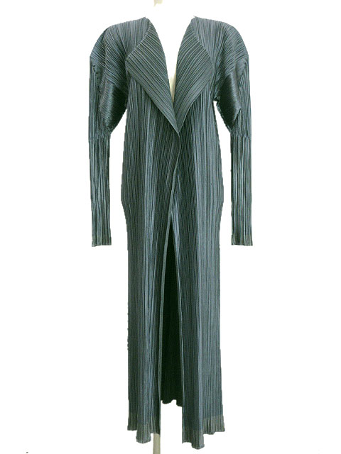 順さま　イッセイミヤケ　長袖　カーディガン　プリーツ 楽天市場】ISSEY MIYAKE イッセイ ミヤケ PLEATS PLEASE プリーツ