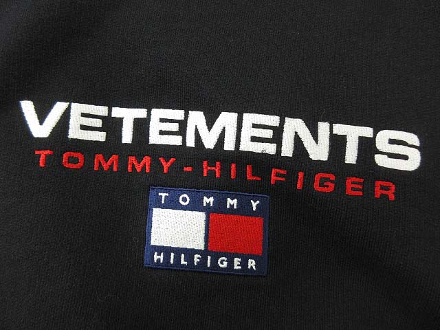 ヴェトモン ベトモン VETEMENTS ×トミーヒルフィガー レイヤード ヴェトモン ベトモン VETEMENTS ×トミーヒルフィガー レイヤード