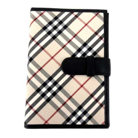 Burberry 手帳 A5サイズノバチェックベージュ色 いたく 売買された 
