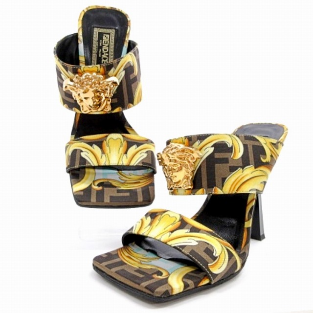 フェンディ FENDI ヴェルサーチ VERSACE フェンダーチェ 22ss バロック 