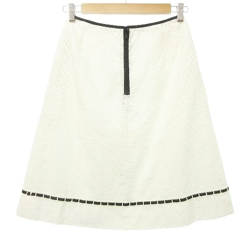 トゥービーシック TO BE CHIC パンチングレース スカート ひざ丈