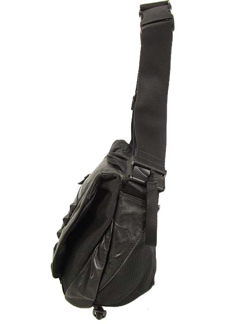 PORTER ZOOM レザーメッセンジャーバッグ　黒 ポーター ショルダーバッグ ZOOM メッセンジャー レザー ブラック