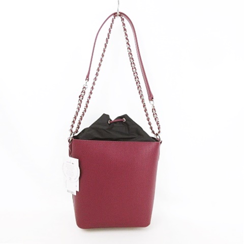ラコステ LACOSTE NF3053A-D49 CHANTACOCHAIN エンボスレザー 縦型 