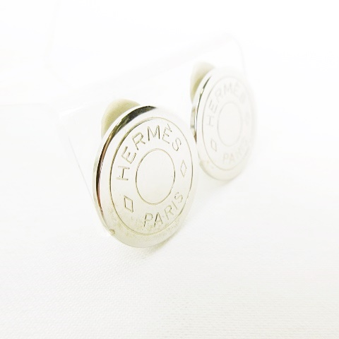 エルメスセリエボタンピアス