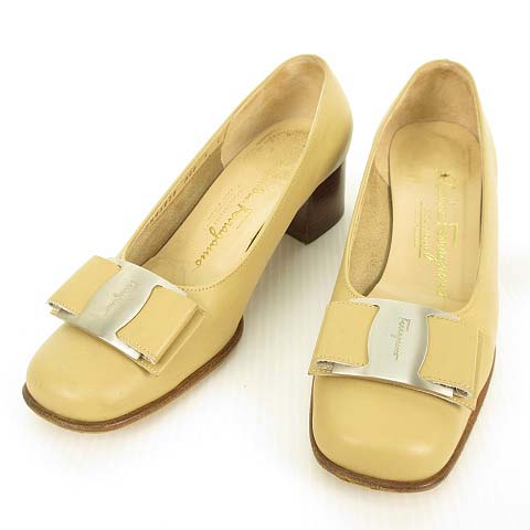 サルヴァトーレフェラガモ Salvatore Ferragamo VARA ヴァラ リボン パンプス スクエアトゥ チャンキーヒール 5 C ベージュ IBO25 レディース