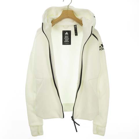 dm5024 adidas