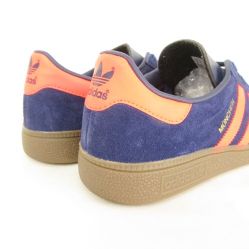 アディダスオリジナルス adidas originals 美品 MUNCHEN GY7400