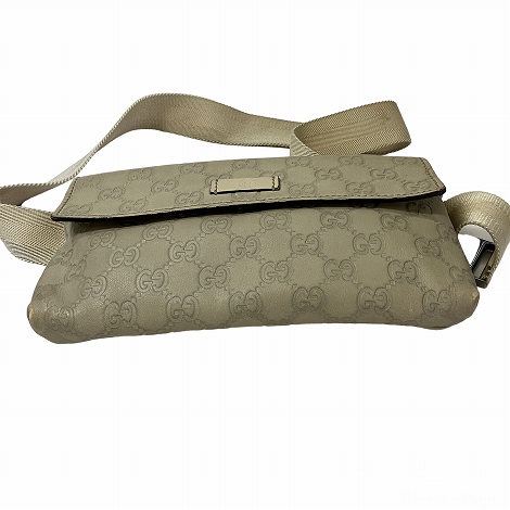 GUCCI アイボリー ボディバッグ