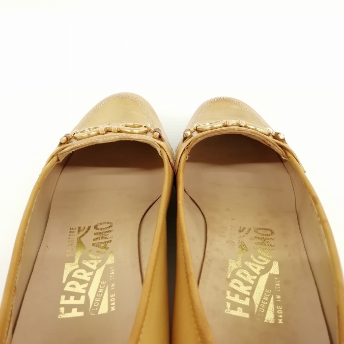 Salvatore Ferragamo - FERRAGAMO/SalvatoreFerragamo(サルバトーレフェラガモ) 半袖セーター サイズM レディース - ダークブラウン×ベージュ Vネック/花柄/ラメ FERRAGAMO/SalvatoreFerragamo(サルバトーレフェラガモ