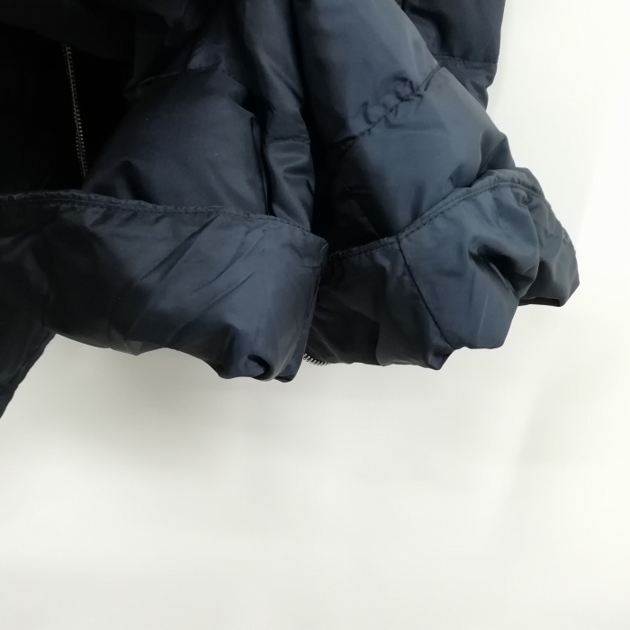 美品✨プラダスポーツ　ダウンジャケット　ロゴラバータグ　フルジップ　ネイビー　L 美品✨プラダスポーツ ダウンジャケット ロゴラバータグ