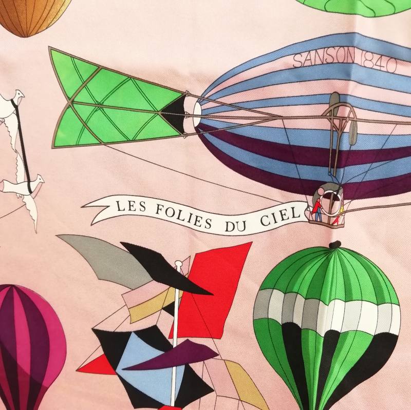 希少 HERMES エルメス カレ90 大空の狂気 大判スカーフ タグ付 ピンク HERMES エルメス カレ90 LES FOLIES DU CIEL 大空の狂気 大判