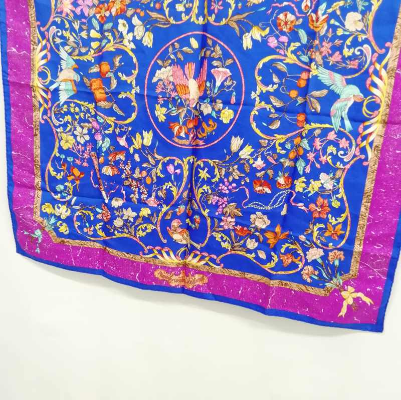 エルメス HERMES カレ90 PIERRES d' ORIENT et d' OCCIDENT 東洋 エルメス HERMES カレ90 PIERRES d' ORIENT et d' OCCIDENT 東洋