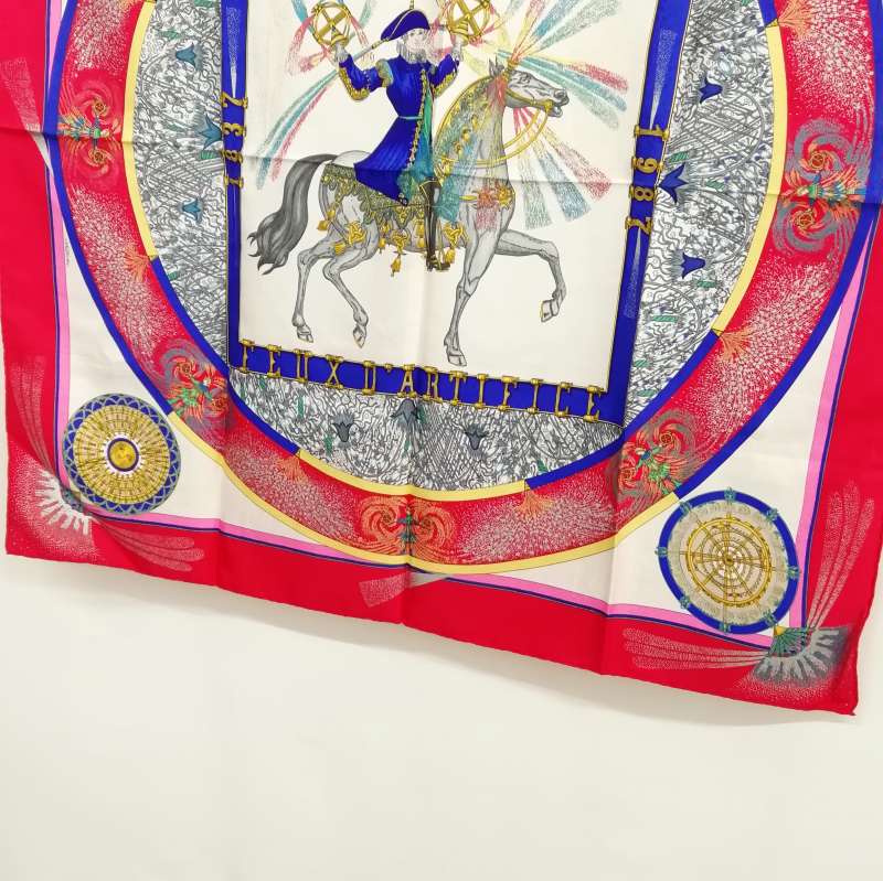 エルメス HERMES カレ90 FEUX D'ARTIFICE 技巧の火 シルク スカーフ