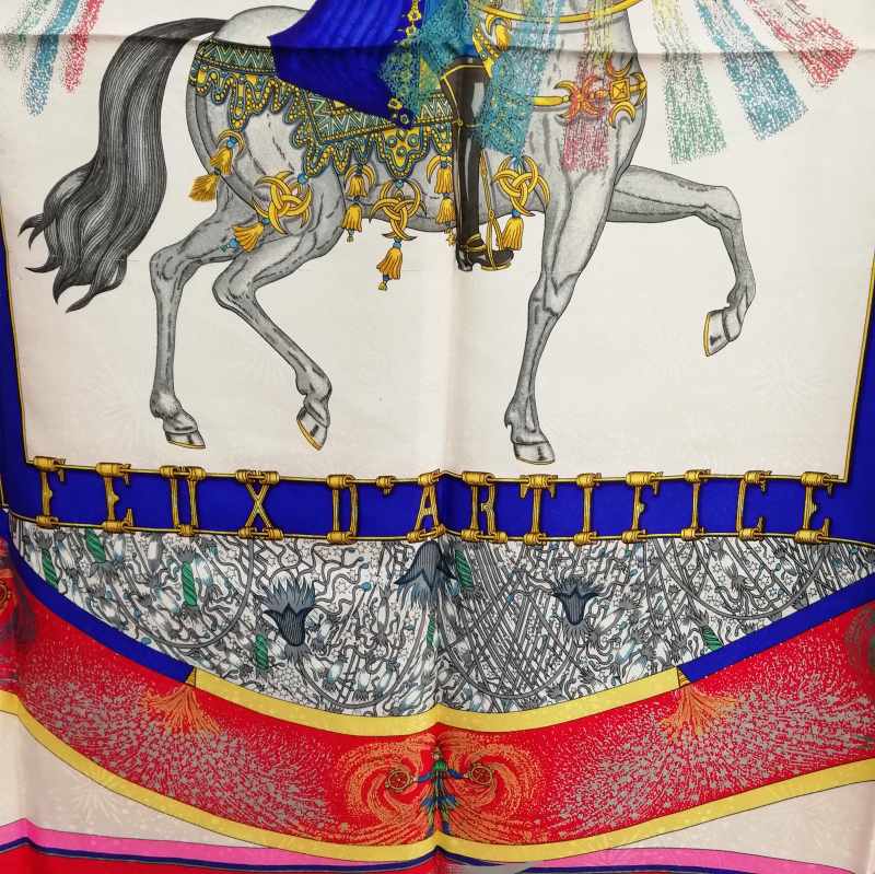 エルメス HERMES カレ90 FEUX D'ARTIFICE 技巧の火 シルク スカーフ