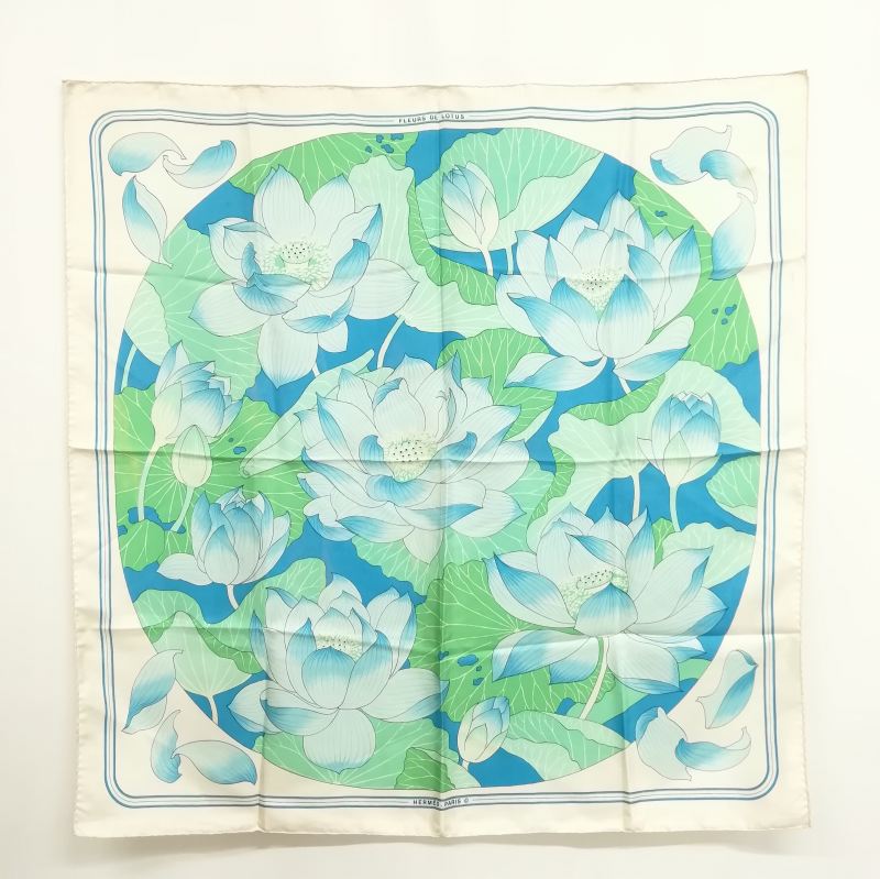エルメス HERMES カレ90 蓮の花 FLEURS DE LOTUS 大判 スカーフ ブルー  