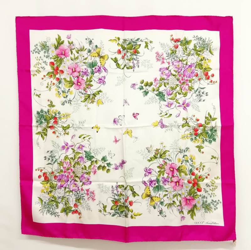 グッチ GUCCI オールド ヴィンテージ フローラ 蝶 花柄 シルク 大判 
