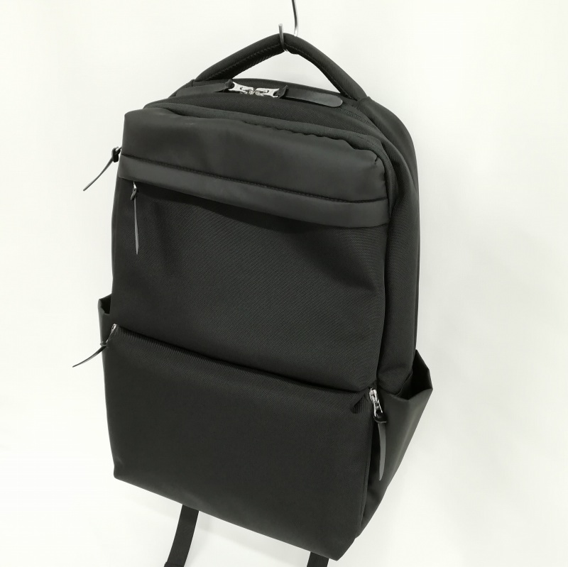 UNITED ARROWS ロゴ入りブラックリュック ビジネスリュック