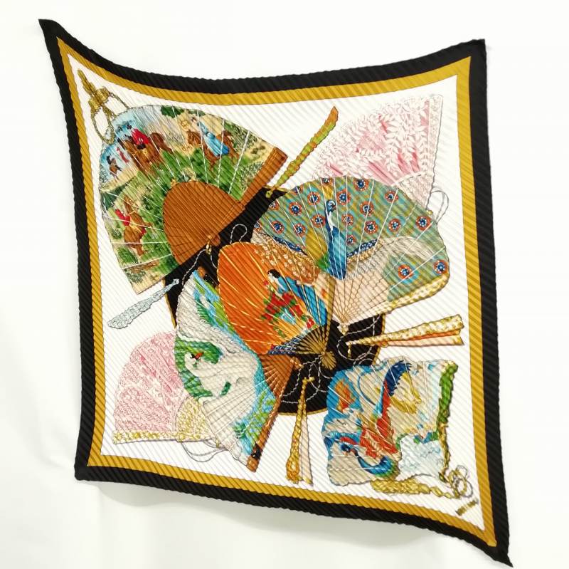 エルメスHERMES スカーフ　プリーツカレ　魅惑のそよ風 エルメスHERMES スカーフ プリーツカレ 魅惑のそよ風