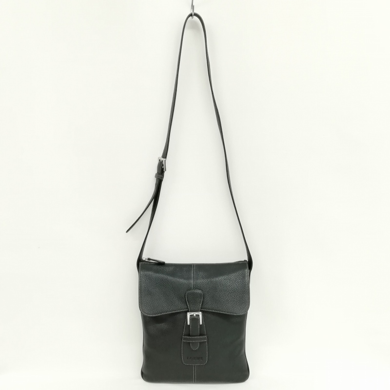 LOEWE ブラックレザー サコッシュ LOEWE ブラック レザー サコッシュ - メルカリ