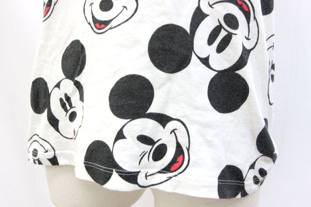 ユニクロ UNIQLO Tシャツ カットソー ミッキーマウス 柄 半袖 M