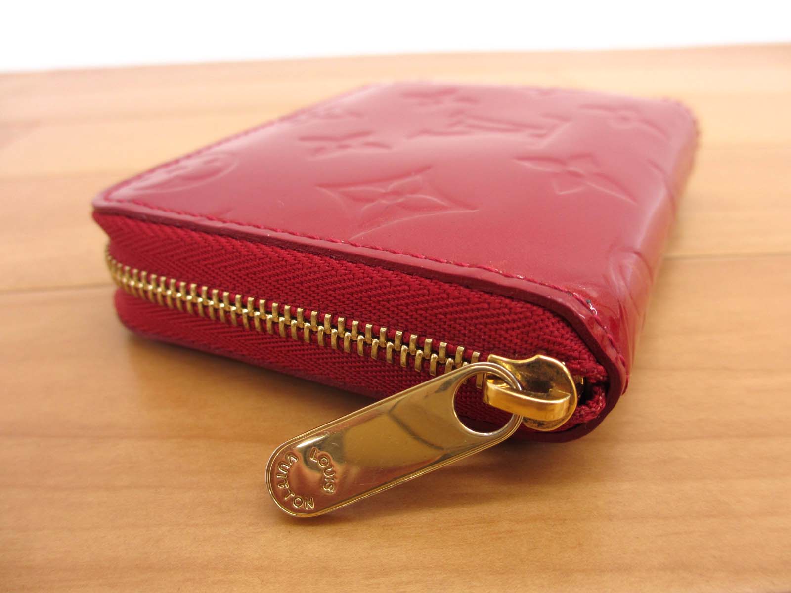 ルイヴィトン LOUIS VUITTON M93608 ヴェルニ ジッピーコインパース  