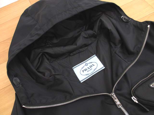 プラダ PRADA 291964 Re-Nylon トライアングルポーチ付ブルゾン 38