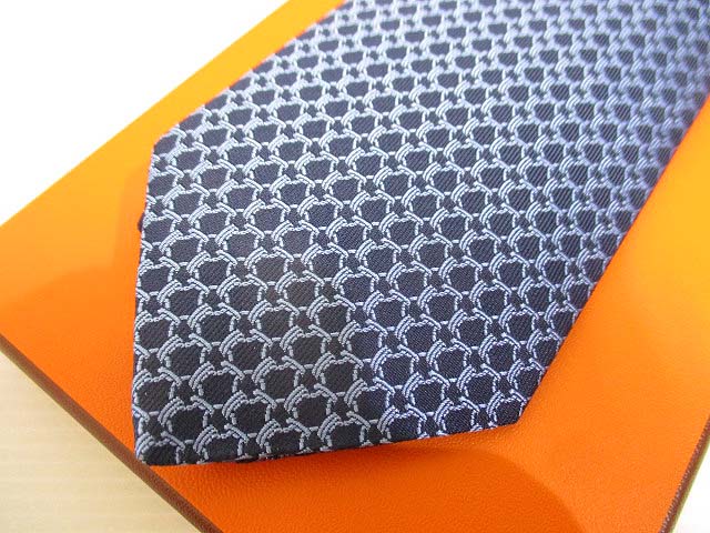 エルメス HERMES ハンカチ ブルー 大判 タグ付き 未使用 箱あり エルメス HERMES ハンカチ ブルー 大判 タグ付き 未使用 箱あり