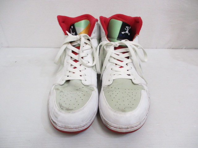 Nike Air Jordan 1 白/黒/赤 シューズ 赤/黒/白の配色を用いたエアジョーダン1ハイの新色モデルが登場