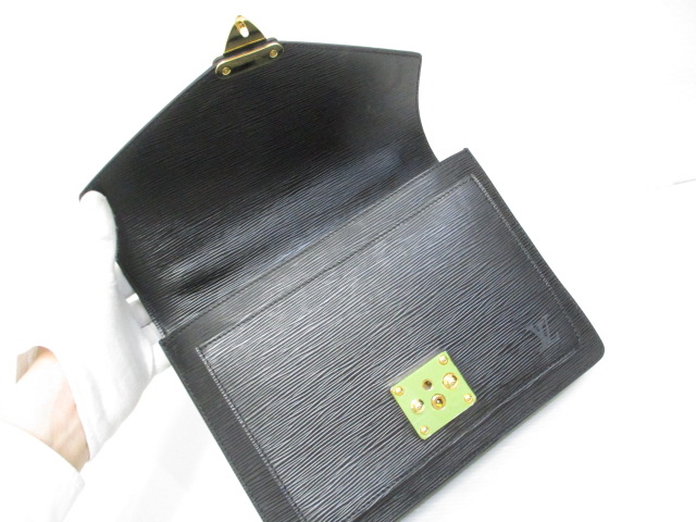 未使用品 ルイヴィトン LOUIS VUITTON エピ モンソー M52122