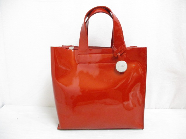 フルラ FURLA エナメル レザー トート バッグ 赤 レッド パテント 保存 