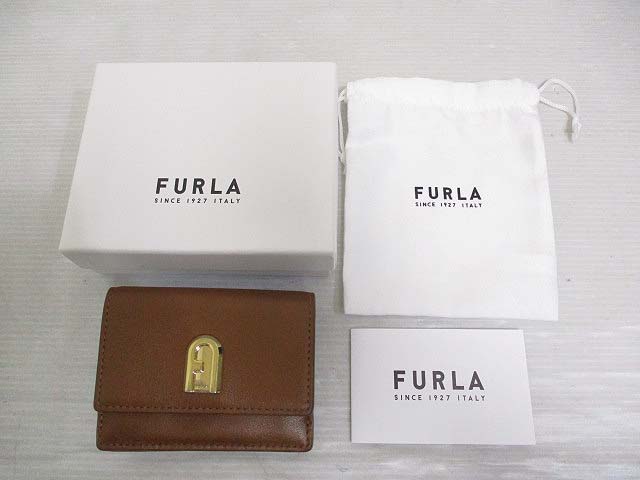 FURLA ブラウン 三つ折り財布 保存袋・箱付き FURLA ブラウン 三つ折り財布 保存袋・箱付き