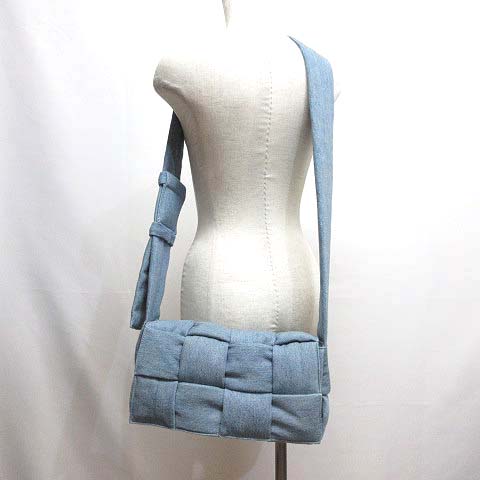 ボッテガヴェネタ BOTTEGA VENETA 美品 パデッド テック カセット  