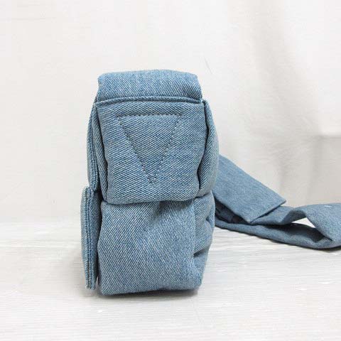 ボッテガヴェネタ BOTTEGA VENETA 美品 パデッド テック カセット  