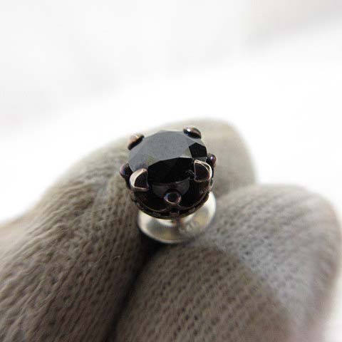 Justin Davis ポストK18WG ブラック×シルバー ピアス Justin Davis