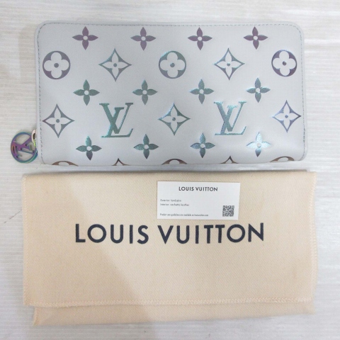 2022ss 新品⭐️ルイヴィトン ジッピーウォレット エンボス ラムレザー 水色 ✨限定品✨ ルイヴィトン エンボス ラム ジッピーウォレット