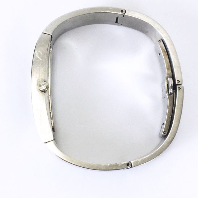 GUCCI 2400S クォーツ シルバー バングルウォッチ 腕時計 グッチ