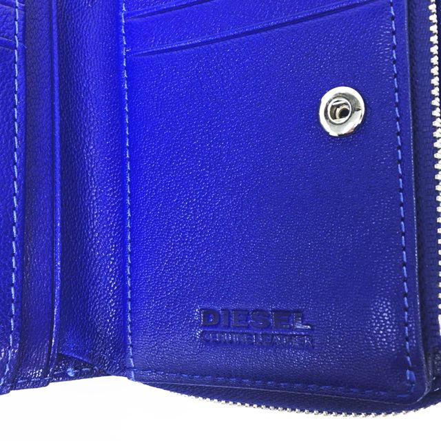 DIESEL ￼2つ折り財布￼/水色￼ PLAY BI-FOLD ZIP II 二つ折りウォレット｜ホワイト｜ウィメンズ