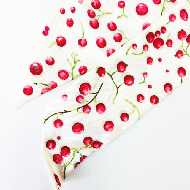 未使用品 エルメス HERMES チェリー さくらんぼ 総柄 ツイリースカーフ