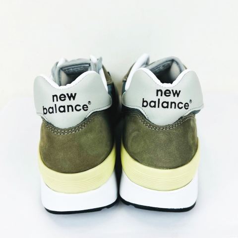 未使用品 ニューバランス NEW BALANCE M1300JP3 スニーカー 靴 US8.5 