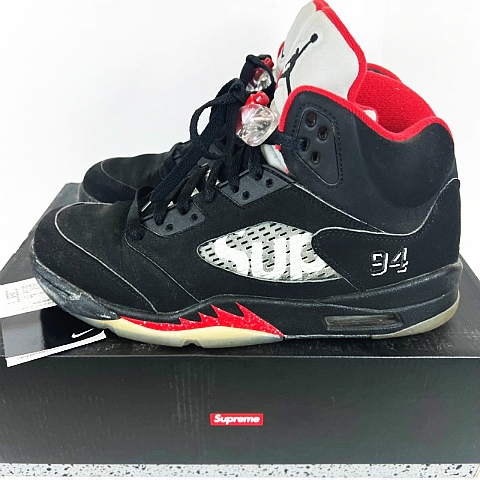シュプリーム SUPREME ☆AA☆ Air Jordan 5 Retro 824371-001