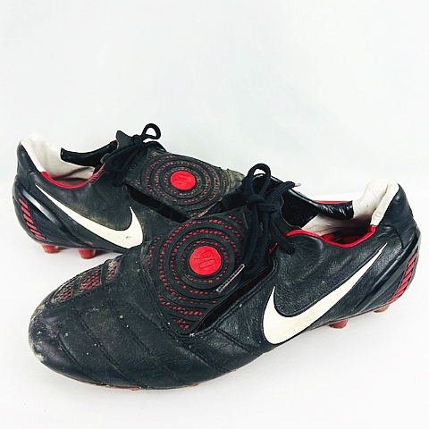 Nike スパイクシューズ 赤と灰色 ナイキ NIKE サッカー スパイクシューズ ナイキ ファントム VSN