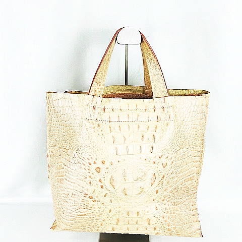 フルラ FURLA 型押し アイボリー バッグ ハンドバッグ