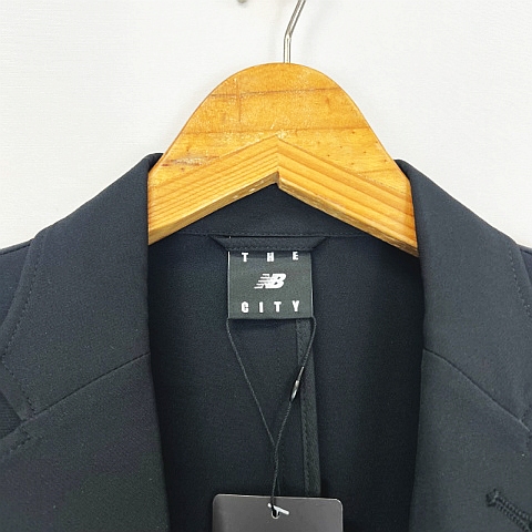 未使用品 ニューバランス NEW BALANCE THE CITY シティージャケット 