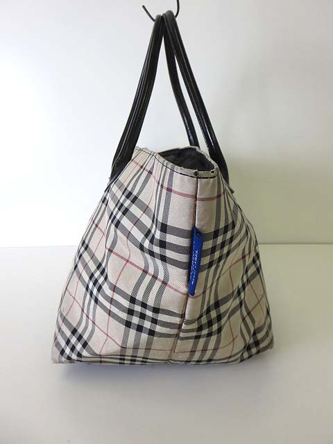 バーバリーブルーレーベル 退け ブラック ノバチェック 舟型 ナイロン  