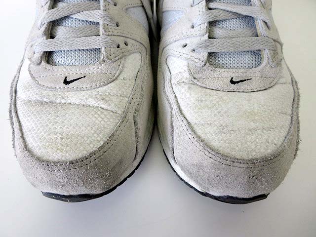 Nike D05014-068 スニーカー ホワイト/グレー 中古・古着通販】NIKE (ナイキ) スニーカー グレー×ホワイト